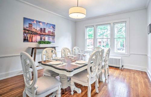 Majestic Richmond Apt with Tranquil Koi Pond! - Foto 9