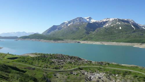 Appartement dans chalet typiquement savoyard au pied des pistes - Foto 2