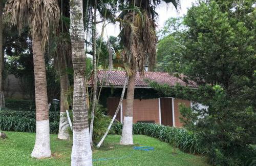 Lindo e aconchegante chalé com piscina, lareira e churrasqueira - Foto 30