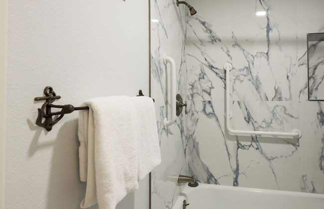 Oceanside Beach Condos - Photo 73