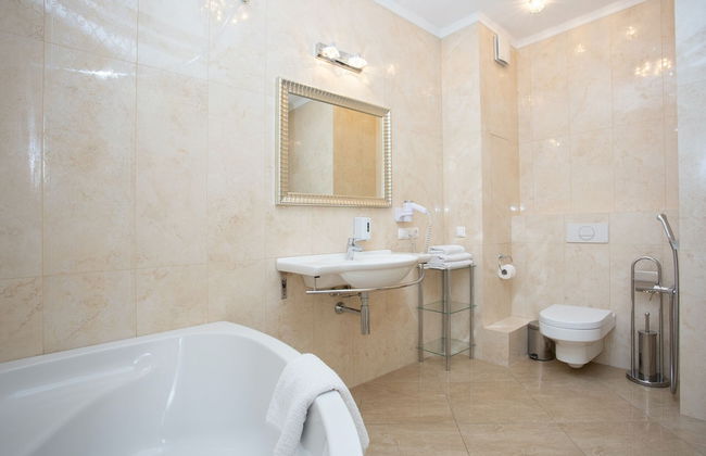 MinskLux Apartments Deluxe 1 bedroom on Nezavisimosti ave. 13 - Photo 11