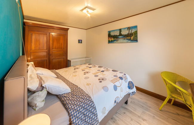 Expansive Holiday Home in Ardennes with Hot Tub - Photo 11