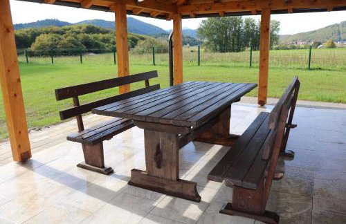 V's place - wooden house with heated pool and outdoor sauna - Foto 54