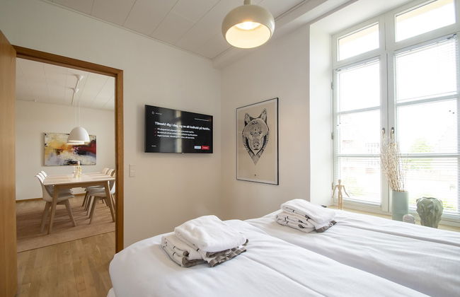 Exclusive 2 Bedroom Apartment - Photo 4