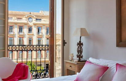 Lodgingmalaga Plaza de la Constitución - Photo 2