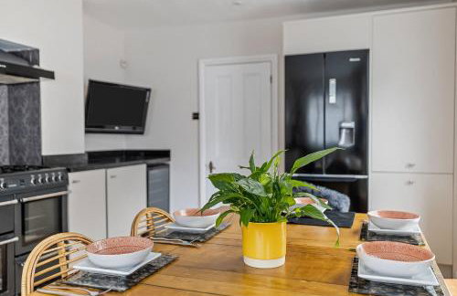 Sleeps 7 Large 4 Bed Town House for Contractors & Families & Friends in Great Central Location - Foto 22