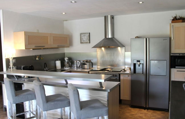 Holiday Home With Large Garden and Pool - Foto 13