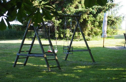 Gut-Rattelvitz-Parterre-A-hochwertig-Sauna-Kamin-eTankstelle-Spielscheune-15-000qm-Parkland - Foto 11