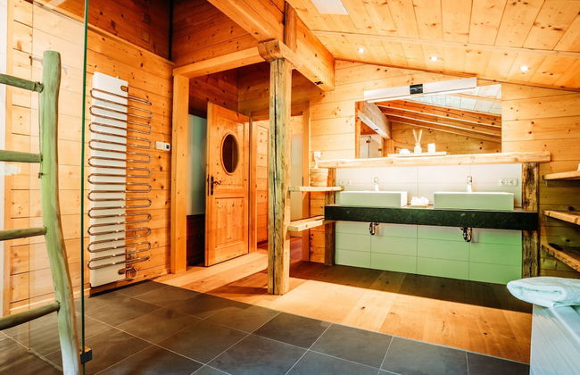 Hideway Chalet Gamsgluck With Pool and Sauna - Foto 16