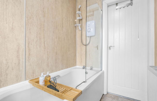 Two Bedroom Apartment by Klass Living Serviced Accommodation Motherwell - Anderson Apartment With WiFi &Parking - Foto 16