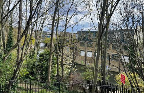 Canal-Side Boutique Apartment - Foto 8