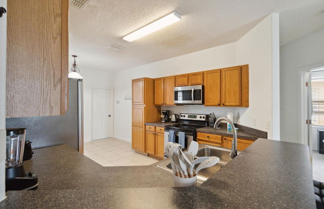 5/3 Pool Home Located in Sunset Ridge Community! - Foto 8