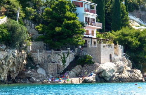 Villa Antares Pisak - Foto 1