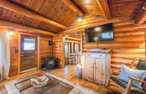 20 min to Yellowstone, Family Cabin, Fire Pit - Photo 17