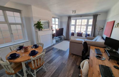 Lovely 2 bedroom flat in North West London - Photo 2