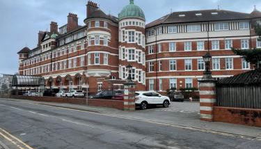 Burlington Mansions - Photo 2