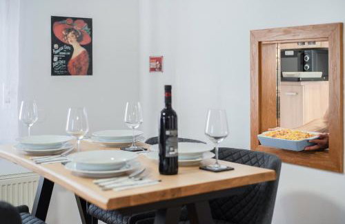 FEWO-LAVEES moderne zentrale FeWo nahe OMV Wacker Kliniken Burg -Eigener Eingang-Schlüsselloser Check in - Foto 27