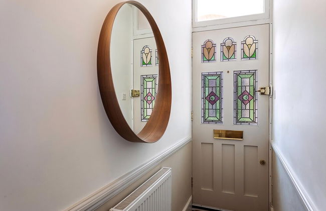 Tooting's Charming Victorian Garden Hideaway - Photo 6