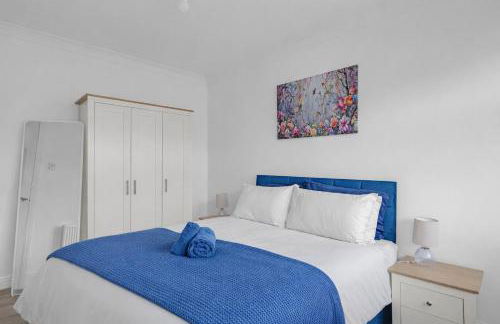 3BR Home for 6 in Rainham, Parking & Wi-Fi - Foto 2