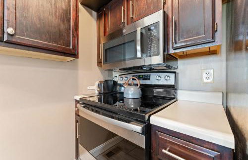 Free Daily Silver Dollar City Tickets & other Branson attractions! Cozy Branson Condo, Lower level, WALK-IN - Foto 21