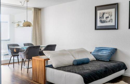 EXQUIS 2BR Luxus Apartment ROLF BENZ I Parken I Netflix I Stadtmitte I Familienfreundlich I Mercedes-Benz - Foto 6