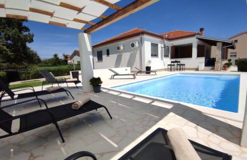Holidayhouse Alirio with heated pool. - Foto 76