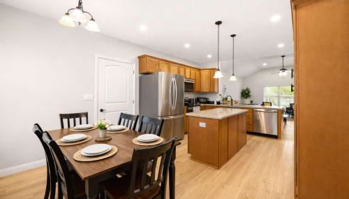 3BR 2BA Home with King Queen & Twin Beds - Foto 3