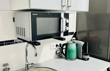 Neuwertiges Apartment mit schnellem WLAN, Netflix, Glasfaser, Kostenlose Privatparkplatz auch für Transporter geeignet R21 - Foto 9