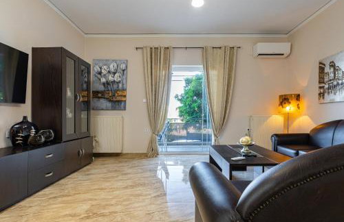 Blissful Residence with Pool by 8essentially - Foto 35