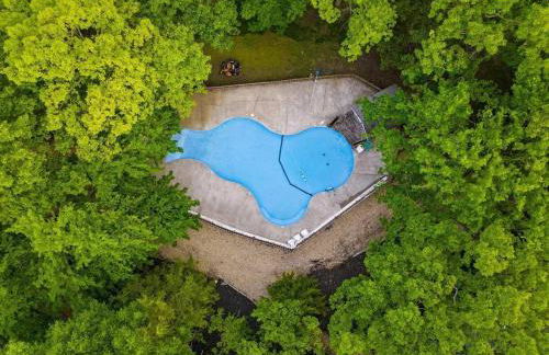 Enchanted Woods Retreat-Decorated for Christmas - Foto 2