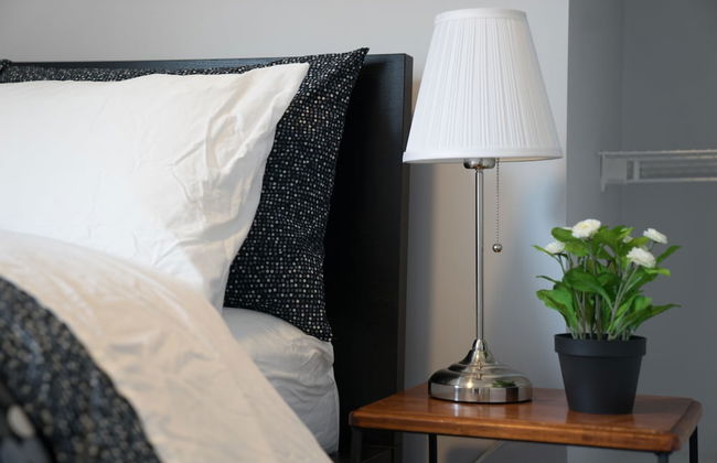 Applewood Suites - 4 BDRM King West - Photo 15