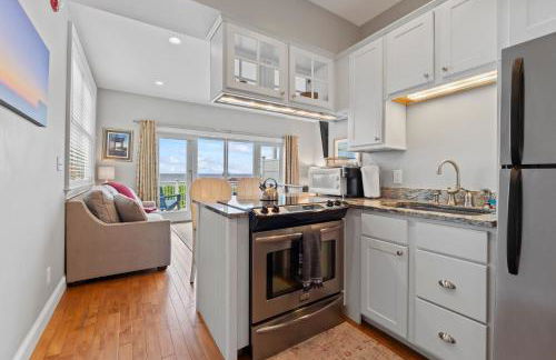 Tide's Edge Oceanfront Condo - Photo 11