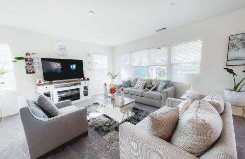 California 3-Bedroom Desert Escape With Garden - Foto 31