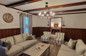 100 Acre Red Brick Ranch Hocking Hills Cabin Hot Tub 12 - Foto 3