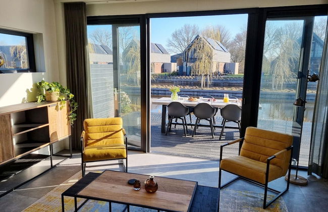 Luxurious Detached Water Villa With Jetty - Foto 8