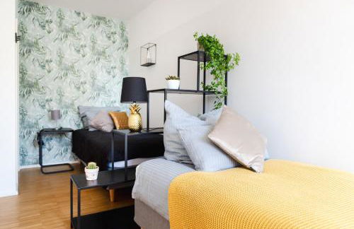 Hybrid Work-Play Retreat - 2BR, 1B central Kreuzberg - Foto 18