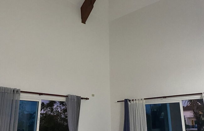 2 Minutes Walk to Beach Huge 3 bdrm Condo with Pool - Photo 42