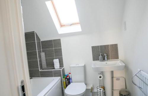 Stunning Two-Bedroom Apartment at A3REE, Free Parking, near Cribbs Causeway Mall - Foto 28