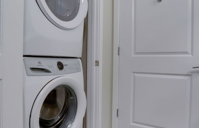 Alexandria Modern Apt Amazing Amenities - Photo 31