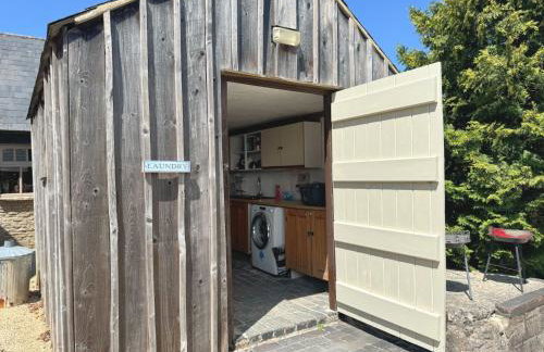 Charming Stone Cottage - Cotswolds Farm Stay - The Bullpen - Photo 49