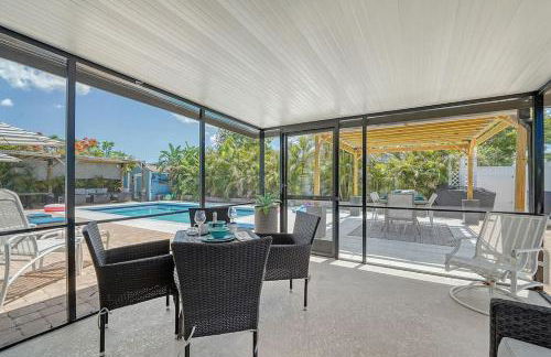 Beautiful Home - Oasis Backyard with Heat Pool - Foto 66