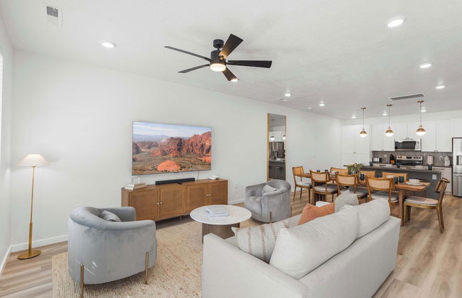 Brand New! Desert Cliff Sleeps 20 Guests! - Foto 15