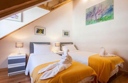 Água-da-Flor apartments - Photo 21