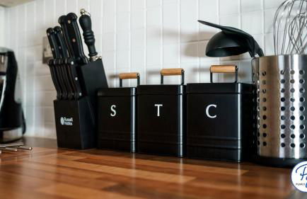 Penthouse - Amazing City Skyline Views - Balcony - FREE extra 2 hours - FREE Parking - Utilita Arena - Bullring Shopping - New St Station- Super King Size Bed - Foto 78