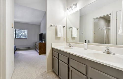 Cozy Winter Park Condo Bike, Ski, and Hike! - Foto 17