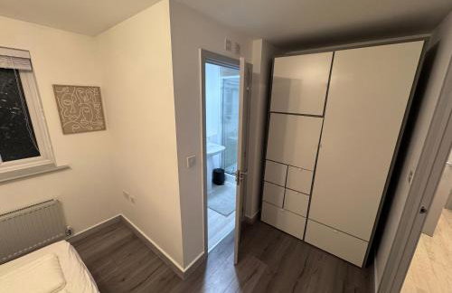 Contemporary 2-Bed Apartment with Parking Bedford - Foto 8