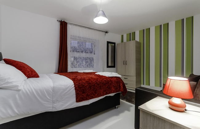 City Gate Serviced Apartments - Photo 9