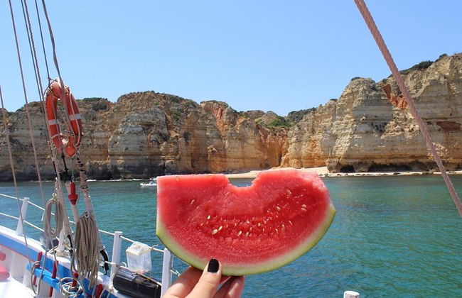 Tour in barca a vela di mezza giornata a Baia de Lagos con pranzo - Foto 7