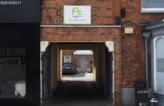 Lancing Apartments - Spacious 2 Bed - Sleeps 6 - Burnham Village - Foto 17