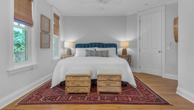 Carriage House ~4br/3.5ba ~ Sleeps 8~ Public Beach Access! - Foto 3, Habitación